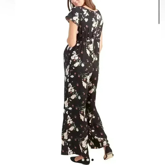 Ingrid & Isabel Maternity Floral Print Jumpsuit - Picture 7 of 7